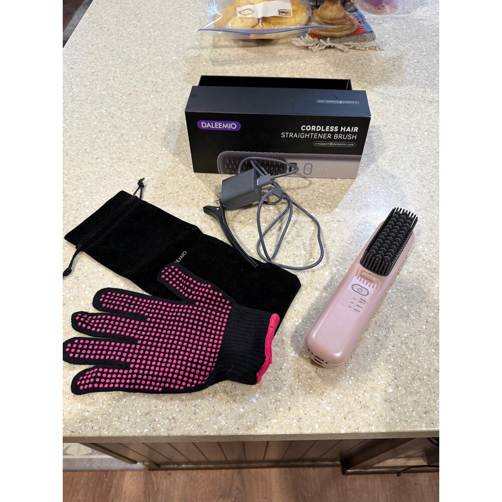 Daleemio Cordless Hair Straightener Brush Mini